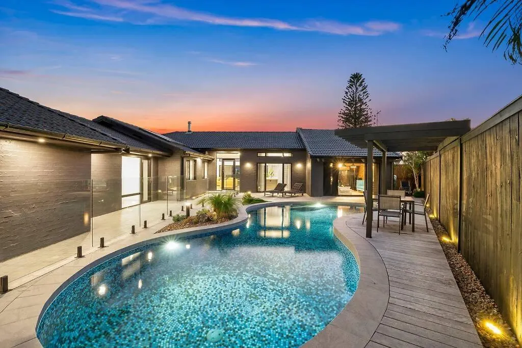 بيت للعطل Family Waterfront Escape - Pool, 2 King Rooms غولد كوست أستراليا